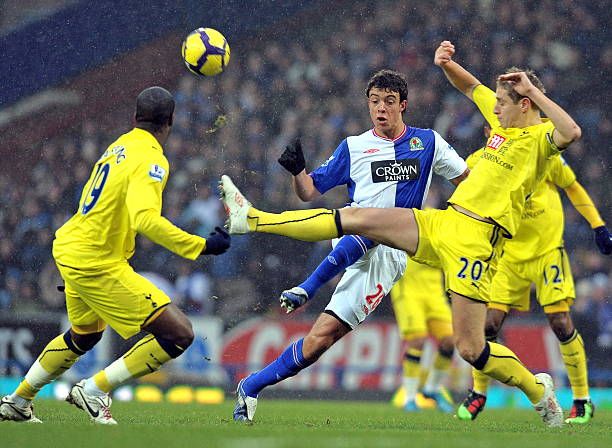 与球场抗压 与球场抗压