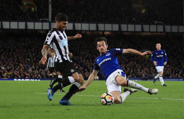 中展示足够 中展示足够